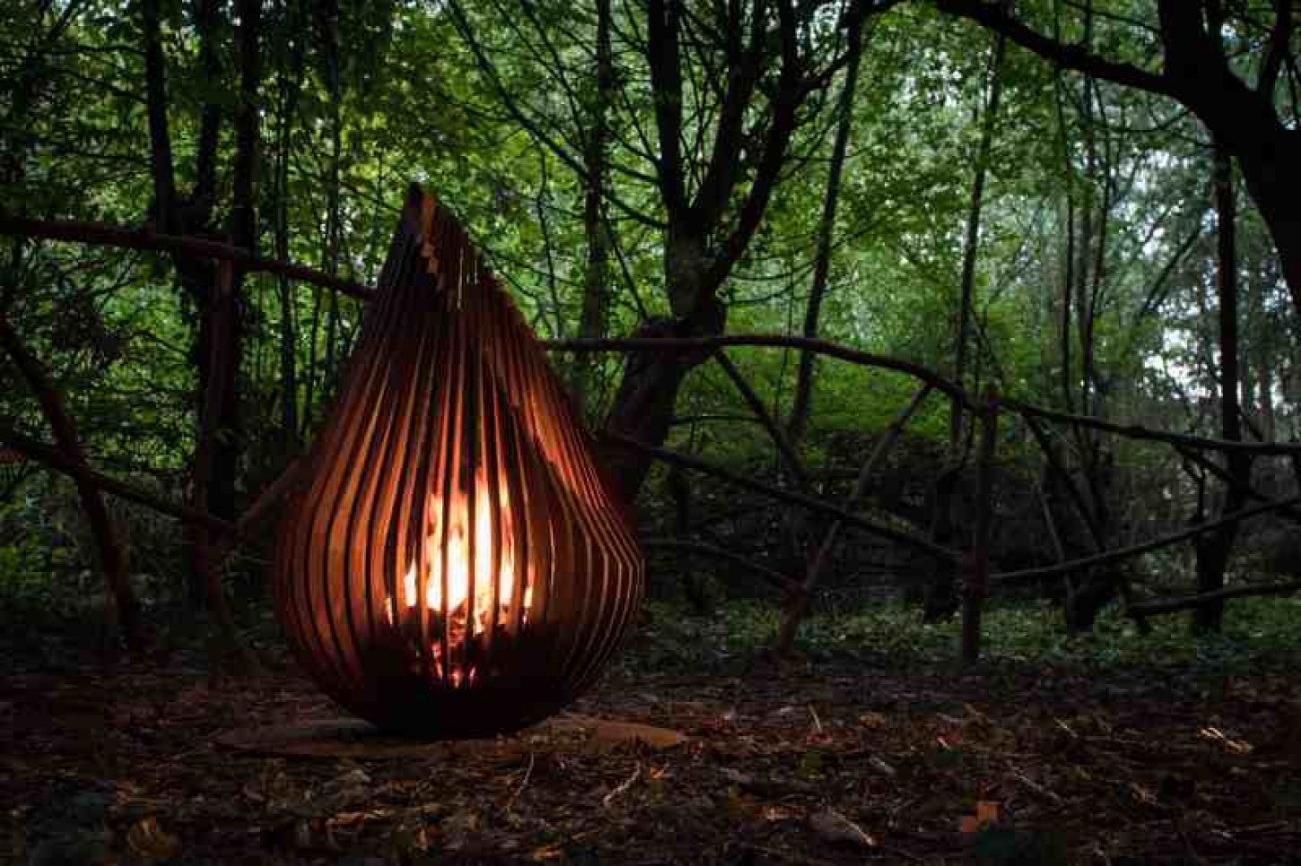 A fire pit must be very stable.